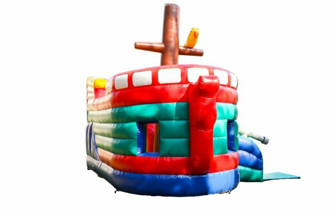 Hüpfburg Piratenschiff – der ultimative Hüpfspaß - Bild 3 Miniatur 3 - Hüpfburg Piratenschiff – der ultimative Hüpfspaß